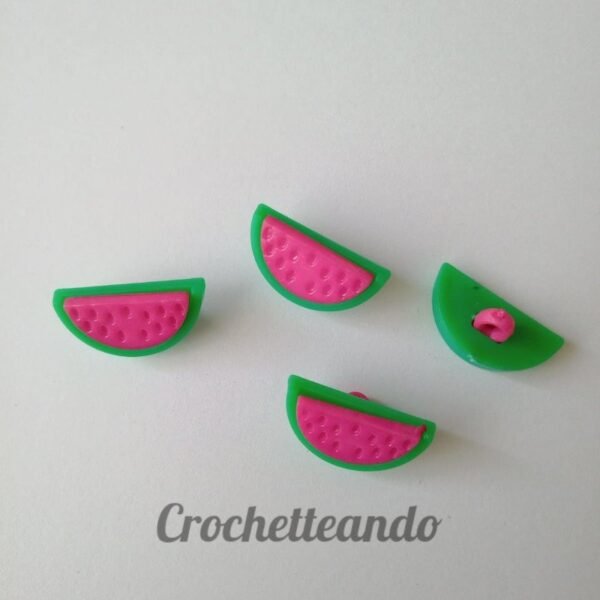 BOTON FORMA DE SANDIA FUCSIA 20mm