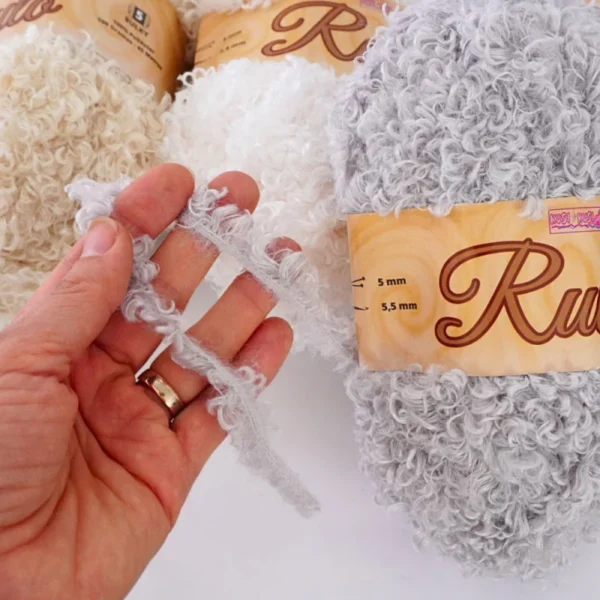 LANA RULO  KUSIKUSI (efecto peluche)